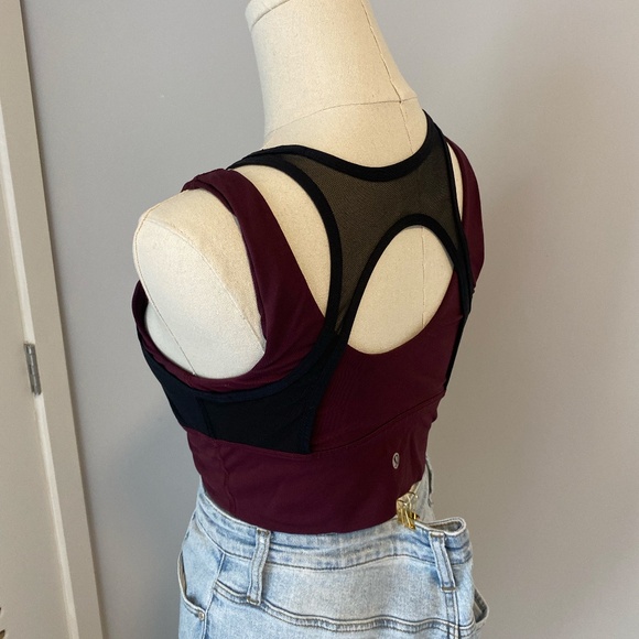 lululemon athletica Black and Burgundy Mesh Crop Top - Picture 5 of 6